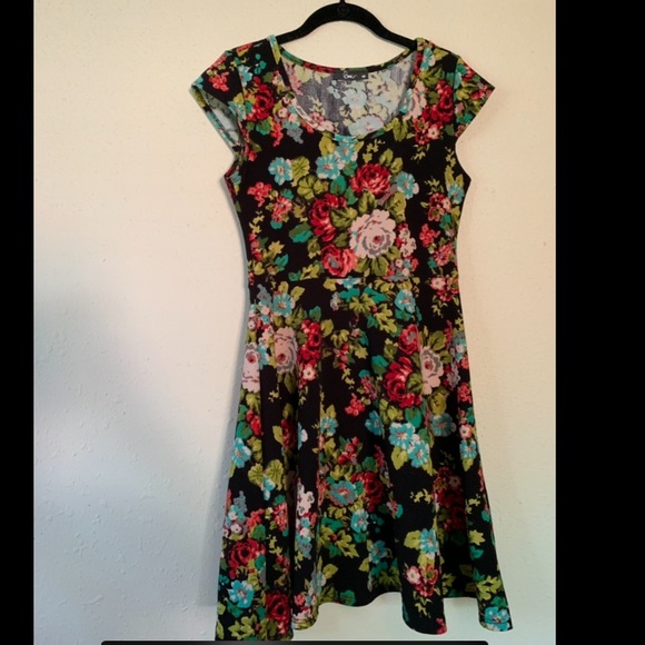 For and flare floral dress!! - Picture 1 of 2